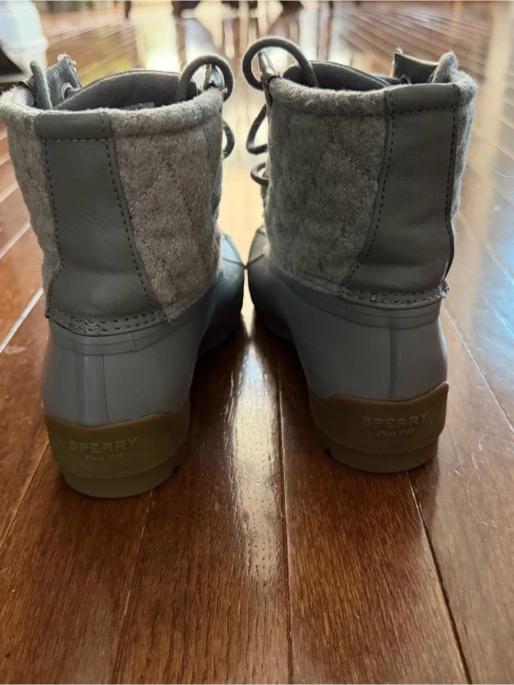 Sperry Saltwater Quilted Duck Boots Size 4 Youth/36 EU